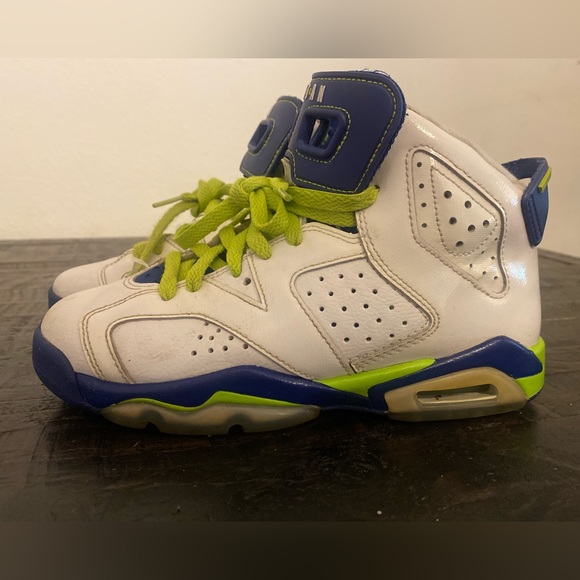 Jordan 6 blue green Seahawks colors size 4y used - Picture 1 of 7